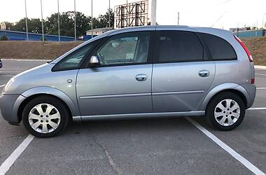 Хетчбек Opel Meriva 2004 в 