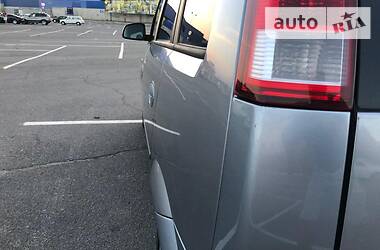 Хетчбек Opel Meriva 2004 в 