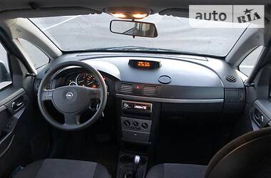 Хетчбек Opel Meriva 2004 в 