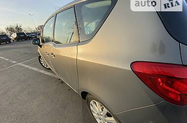 Универсал Opel Meriva 2011 в Киеве