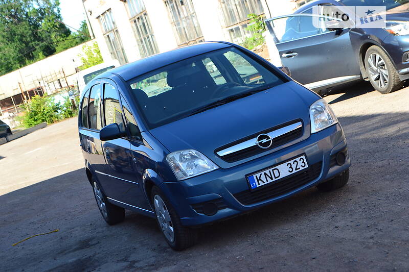 Хэтчбек Opel Meriva 2006 в Луцке