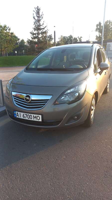 Микровэн Opel Meriva 2010 в Переяславе