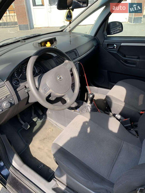 Микровэн Opel Meriva 2004 в Киеве