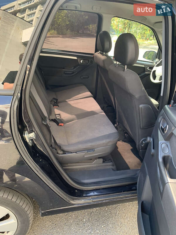 Микровэн Opel Meriva 2004 в Киеве