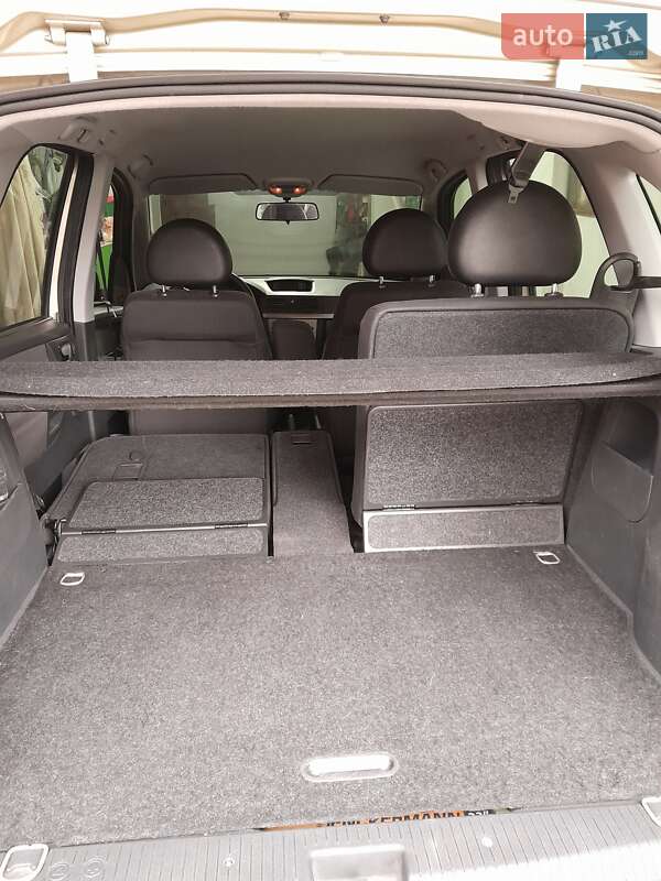 Микровэн Opel Meriva 2006 в Вишневом