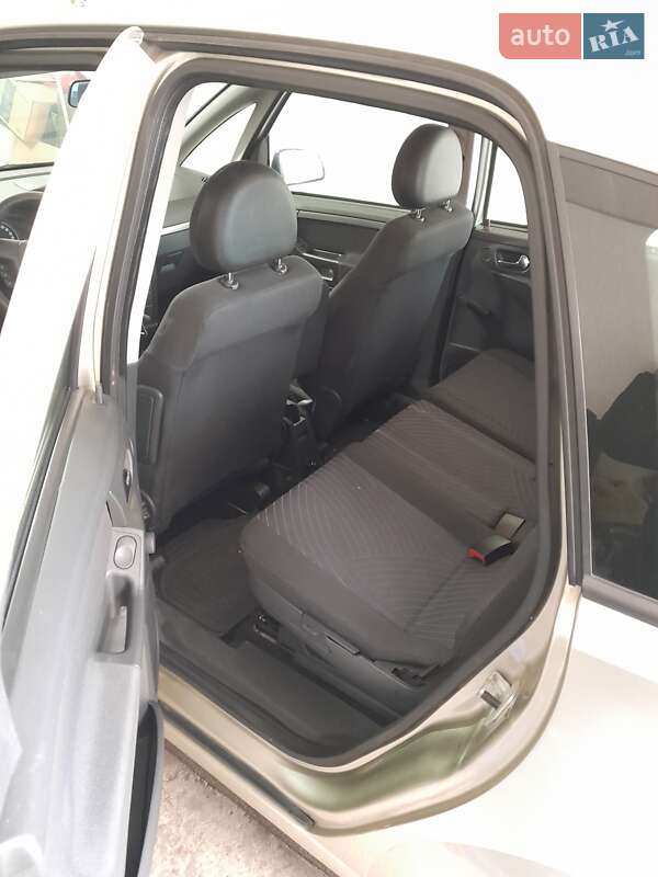 Микровэн Opel Meriva 2006 в Вишневом