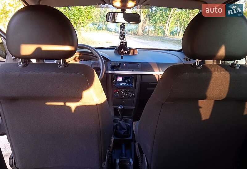 Мікровен Opel Meriva 2004 в Краснограді