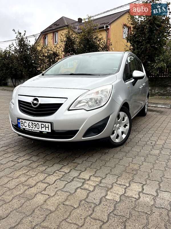 Микровэн Opel Meriva 2013 в Городке