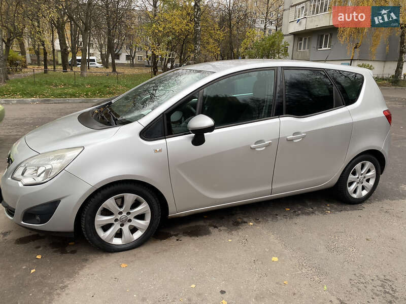 Opel Meriva 2011