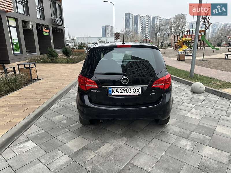 Микровэн Opel Meriva 2011 в Киеве