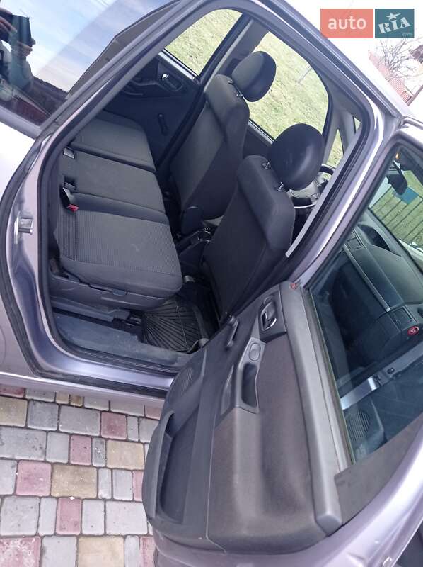 Микровэн Opel Meriva 2007 в Монастыриске