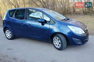 Микровэн Opel Meriva 2010 в Чернигове