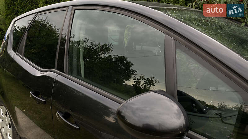 Микровэн Opel Meriva 2012 в Борщеве