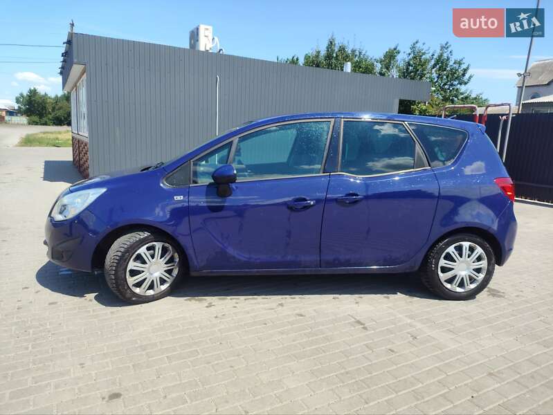 Микровэн Opel Meriva 2011 в Черкассах