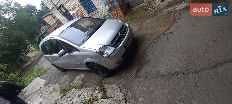Микровэн Opel Meriva 2004 в Киеве