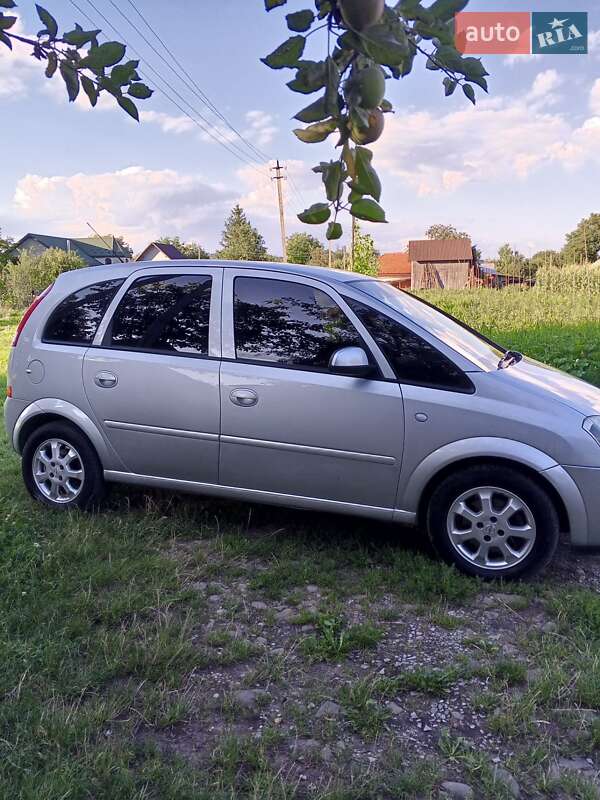 Микровэн Opel Meriva 2005 в Косове
