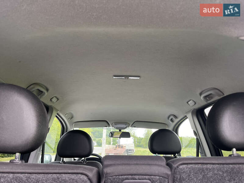 Микровэн Opel Meriva 2009 в Звягеле