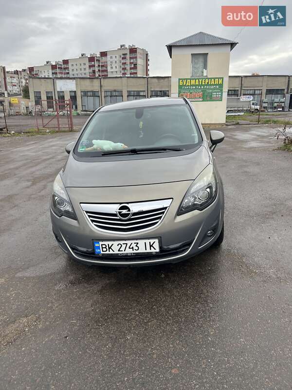 Микровэн Opel Meriva 2012 в 