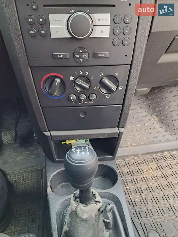 Микровэн Opel Meriva 2005 в Коростене