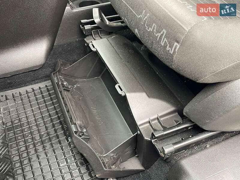 Микровэн Opel Meriva 2011 в Луцке фото 30 Микровэн Opel Meriva 2011 в Луцке