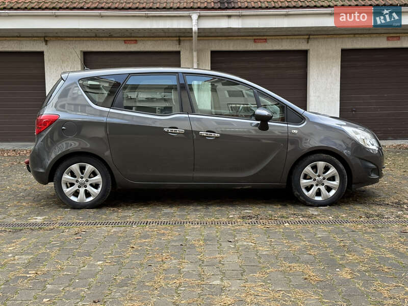 Микровэн Opel Meriva 2010 в Киеве