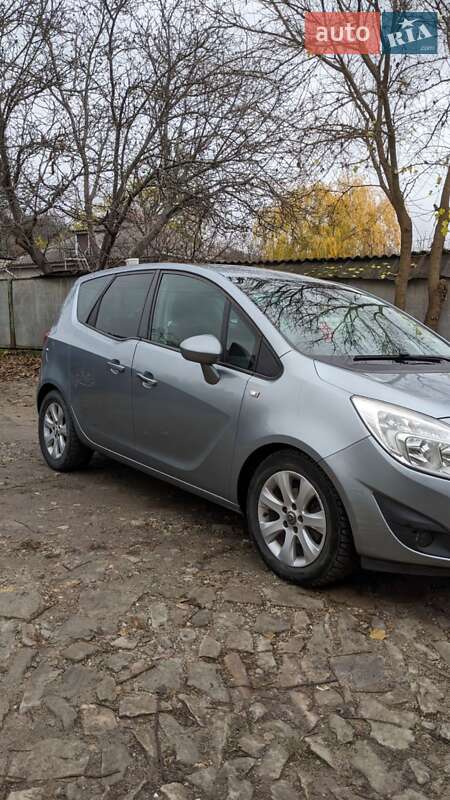 Микровэн Opel Meriva 2010 в Могилев-Подольске фото 2 Микровэн Opel Meriva 2010 в Могилев-Подольске