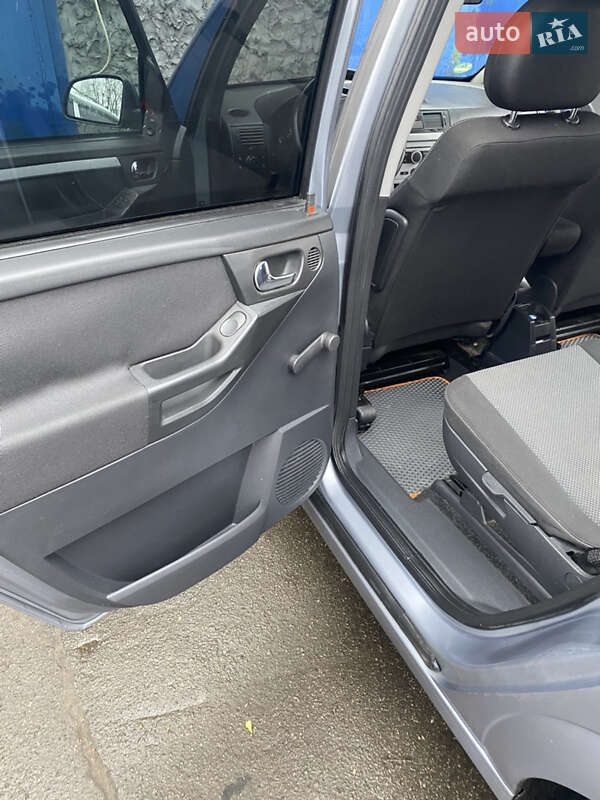 Микровэн Opel Meriva 2006 в Киеве