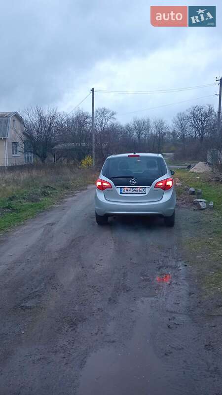 Микровэн Opel Meriva 2011 в Кременчуге