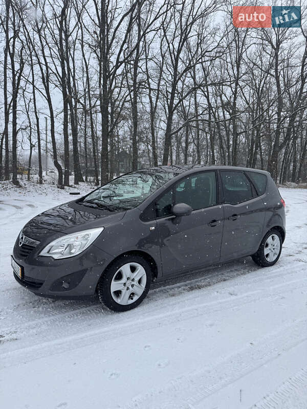 Opel Meriva 2011