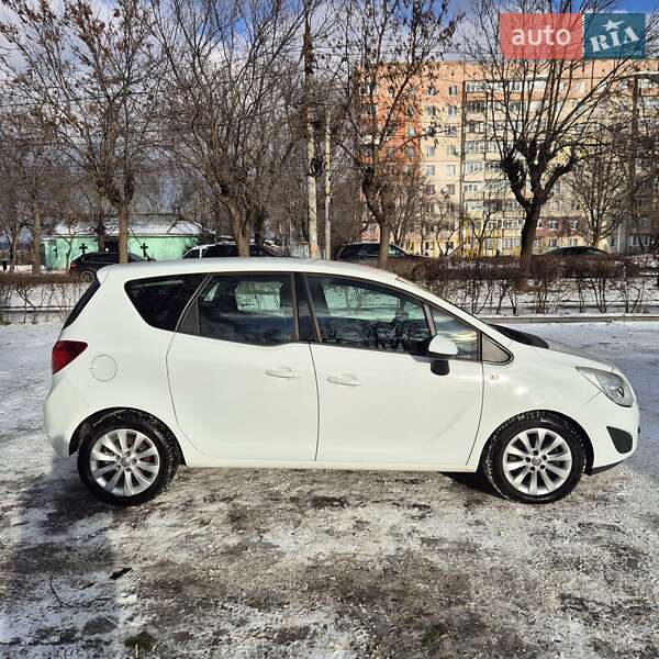 Мікровен Opel Meriva 2013 в Чернівцях
