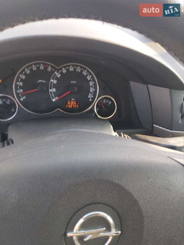 Микровэн Opel Meriva 2007 в Городище