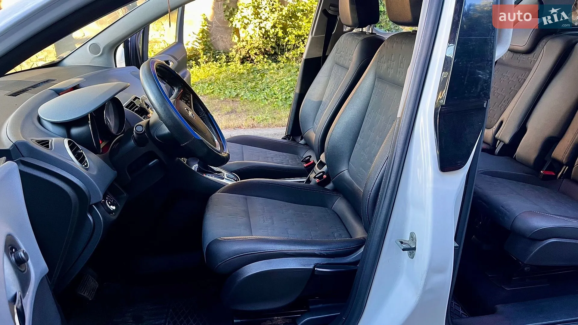 2010 Opel Meriva - мініатюра 12