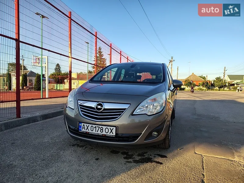 Opel Meriva 2011