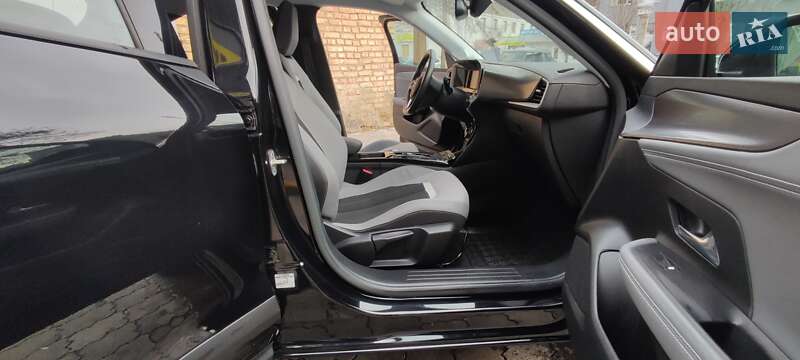 Внедорожник / Кроссовер Opel Mokka-e 2022 в Черкассах