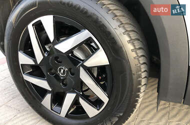 Позашляховик / Кросовер Opel Mokka-e 2023 в 