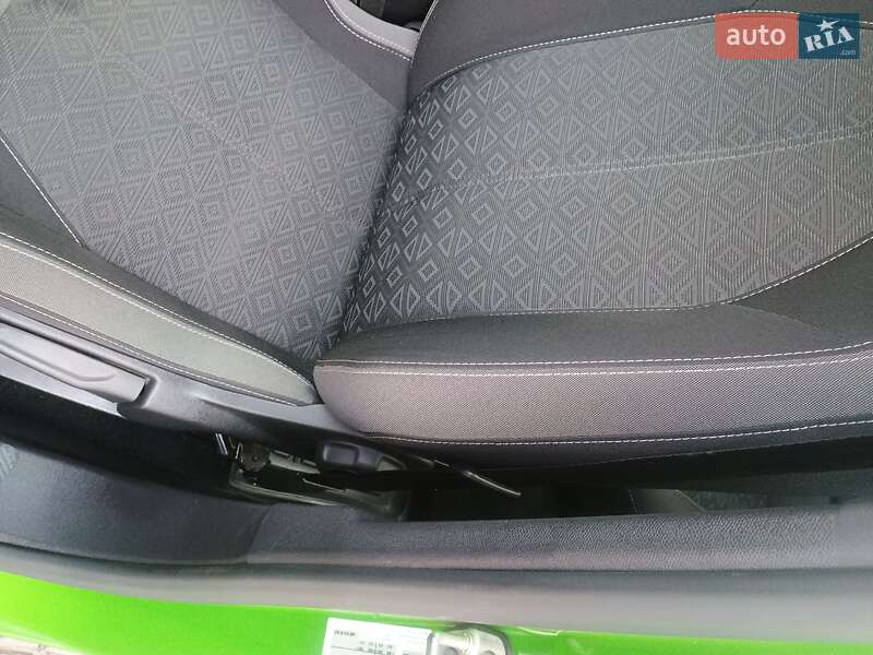 Внедорожник / Кроссовер Opel Mokka-e 2021 в Лебедине