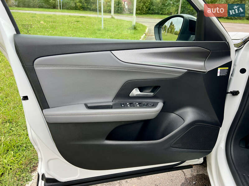 Внедорожник / Кроссовер Opel Mokka-e 2021 в Ровно