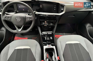 Позашляховик / Кросовер Opel Mokka-e 2023 в 