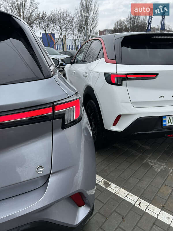 Внедорожник / Кроссовер Opel Mokka-e 2021 в Днепре