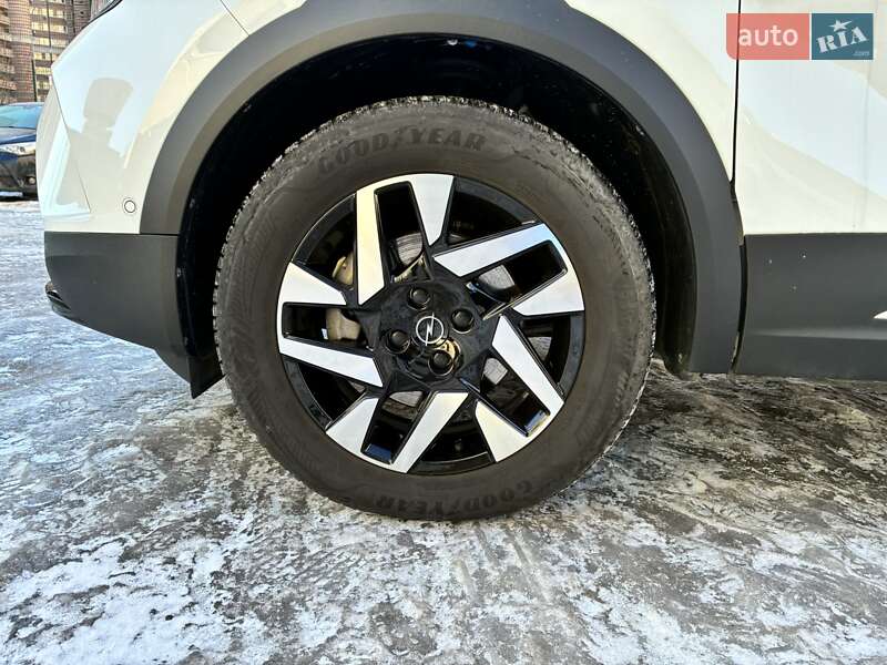 Внедорожник / Кроссовер Opel Mokka-e 2023 в Киеве