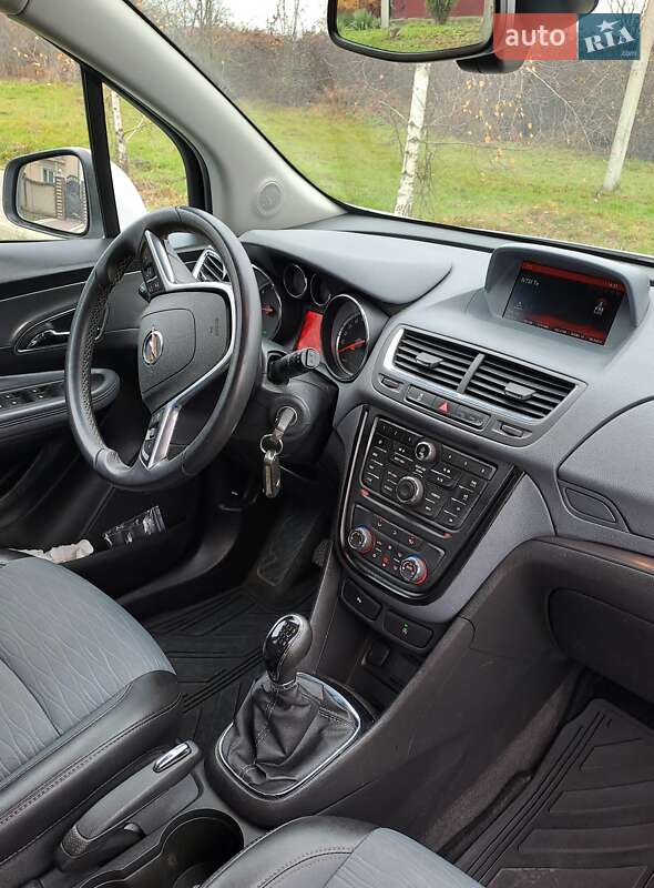 Внедорожник / Кроссовер Opel Mokka 2016 в Черновцах