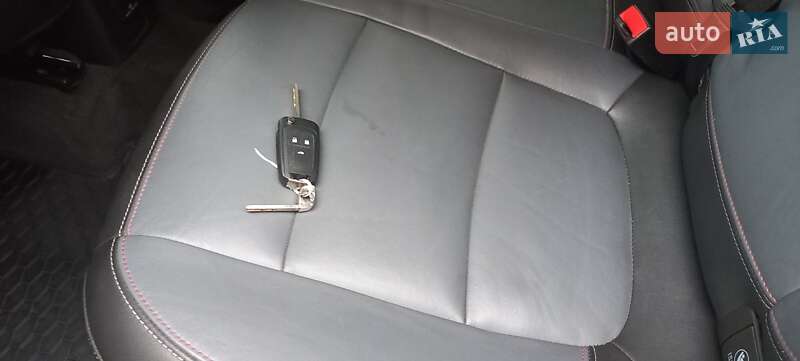 Внедорожник / Кроссовер Opel Mokka 2012 в Луцке