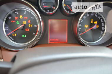 Позашляховик / Кросовер Opel Mokka 2014 в Львові