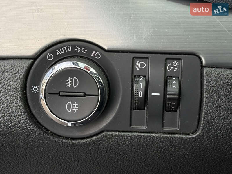 Позашляховик / Кросовер Opel Mokka 2012 в Києві