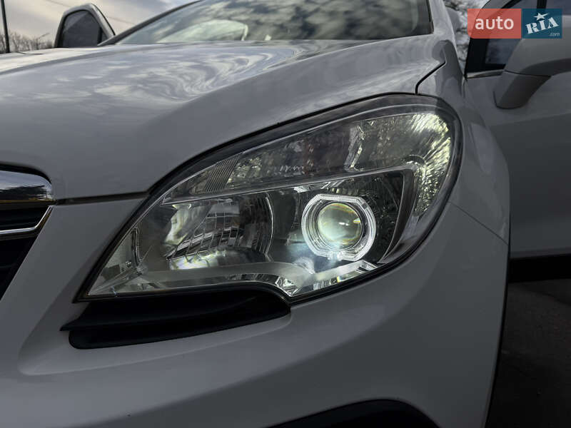 Позашляховик / Кросовер Opel Mokka 2012 в Києві