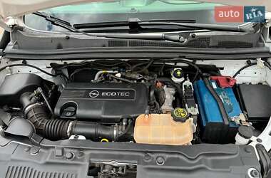 Внедорожник / Кроссовер Opel Mokka 2015 в 
