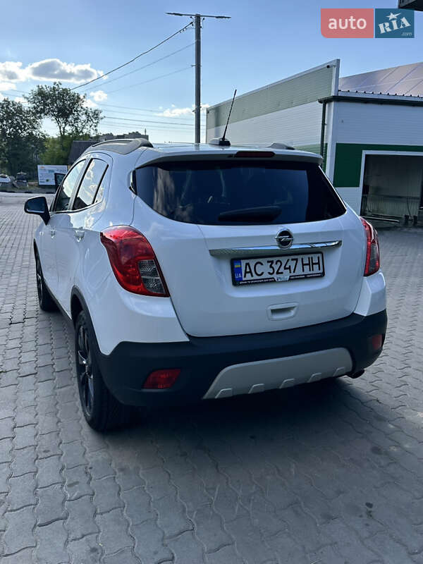 Внедорожник / Кроссовер Opel Mokka 2015 в Владимире