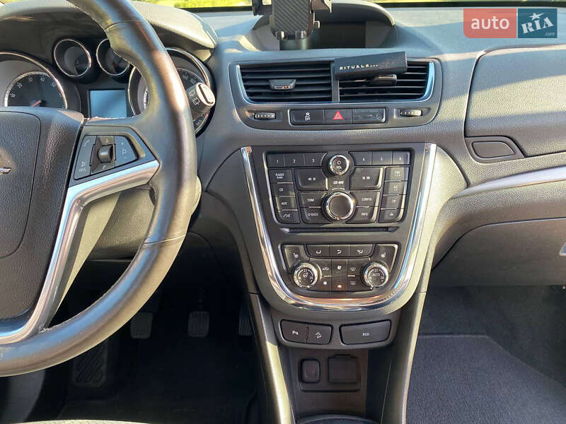 Внедорожник / Кроссовер Opel Mokka 2013 в Ужгороде