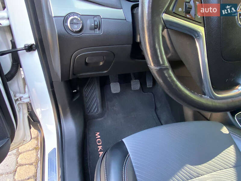 Внедорожник / Кроссовер Opel Mokka 2013 в Ужгороде