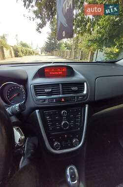 Позашляховик / Кросовер Opel Mokka 2016 в 